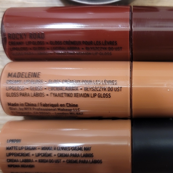 NYX Eyeshadow Lip and Face Bundle - Picture 3 of 5